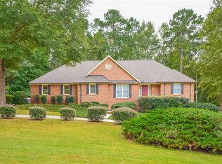 195 Hayes Cir, Rex, GA 30273