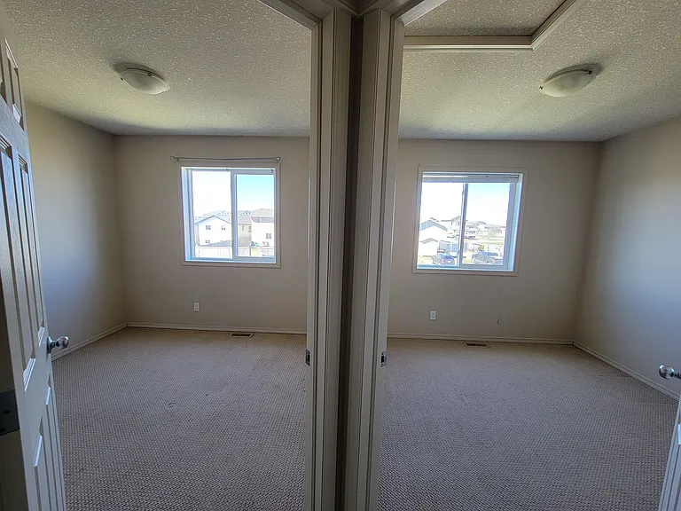 36 Pinnacle St — Photo 12