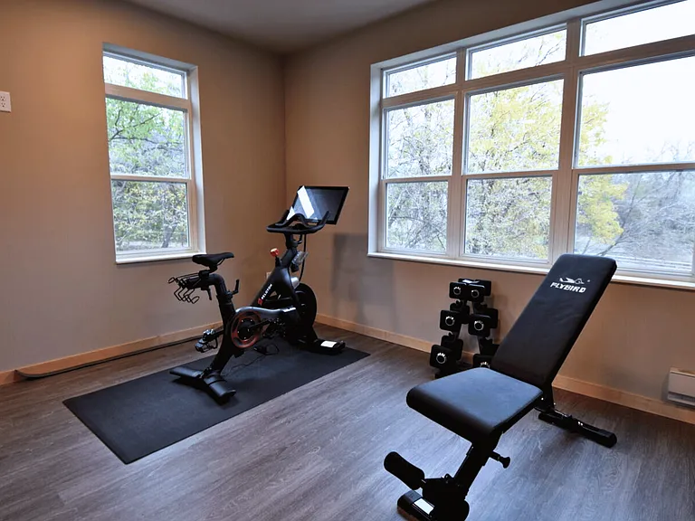 Beaverbrook Apartments — Photo 15