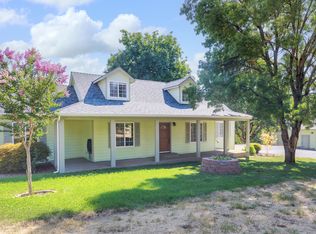 843 Wildflower Dr, Merlin, OR 97532