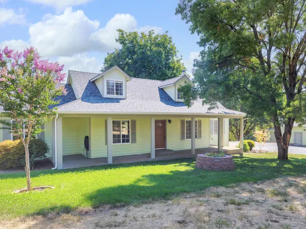 843 Wildflower Dr, Merlin, OR 97532