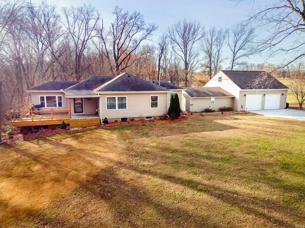 841 W Airport Rd, Vincennes, IN 47591