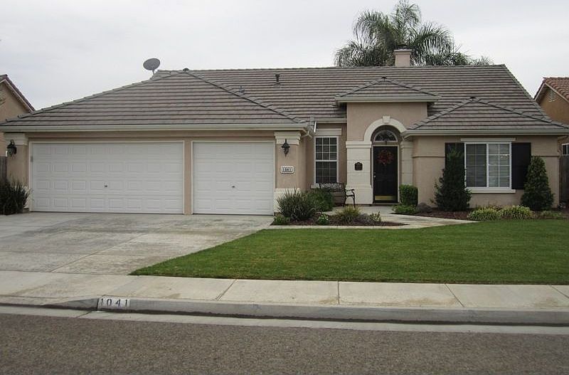 1st image of 1041 W Pepper Dr
