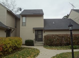 708 Colby Ct, Gurnee, IL 60031