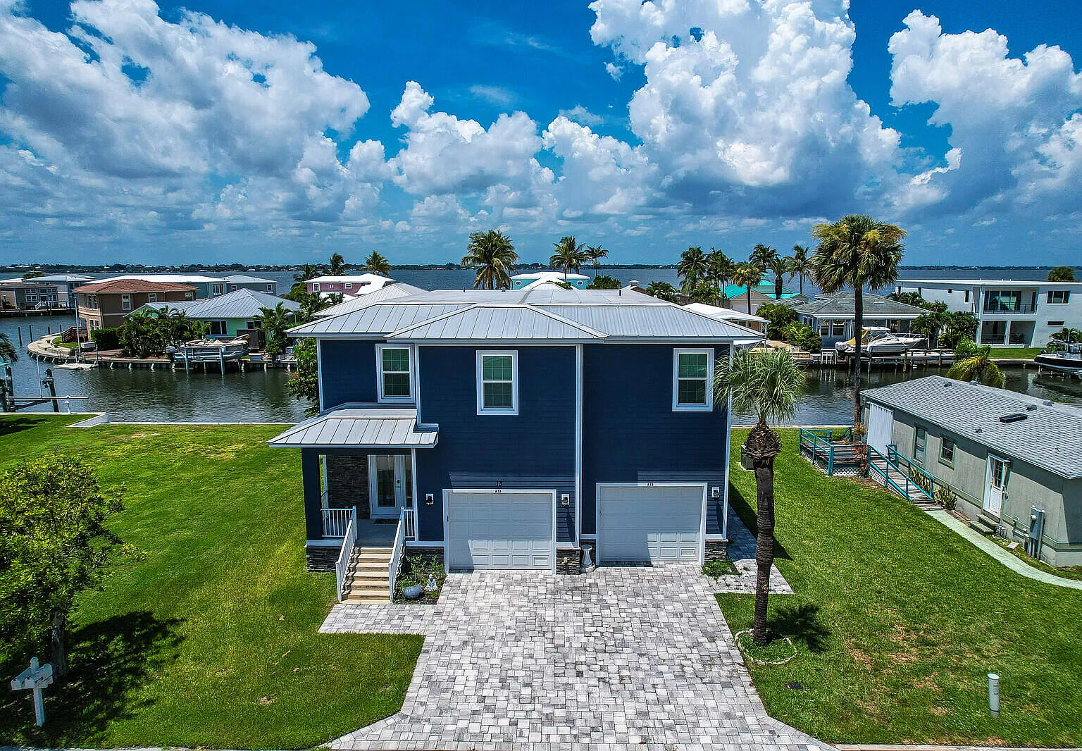 4 bed, 2.5 bath, 3353 sqft, $8,500 — Photo 1