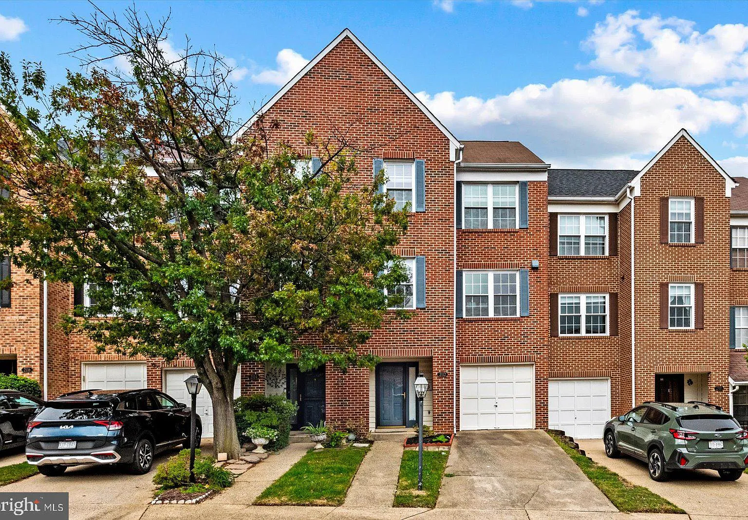 3 bed, 4.0 bath, 2070 sqft, $3,800 — Photo 1