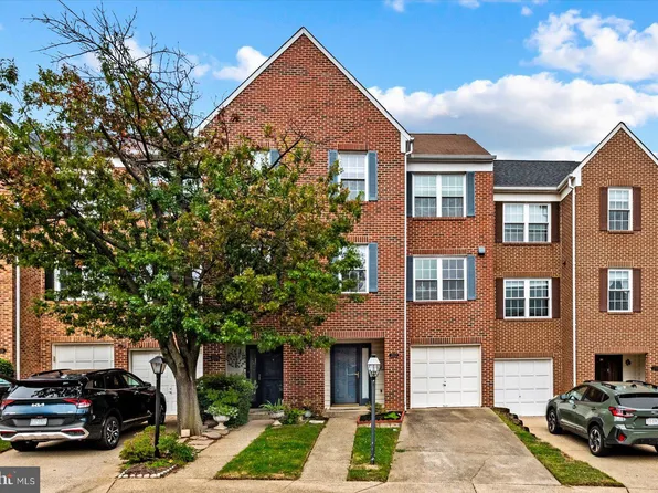 2112 Hutchison Grove Ct, Falls Church, VA 22043