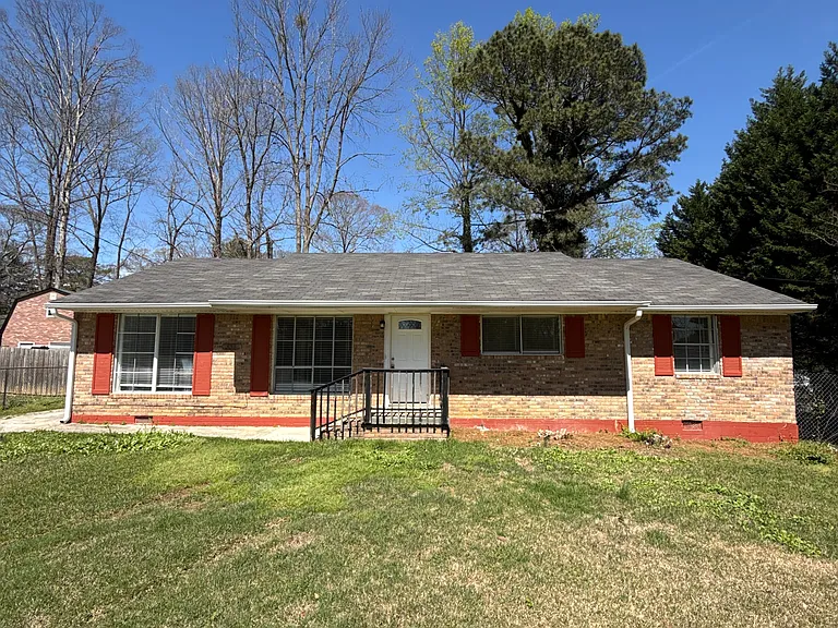 850 King Rd — Photo 2