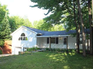 5702 Pueblo Trl, Gaylord, MI 49735