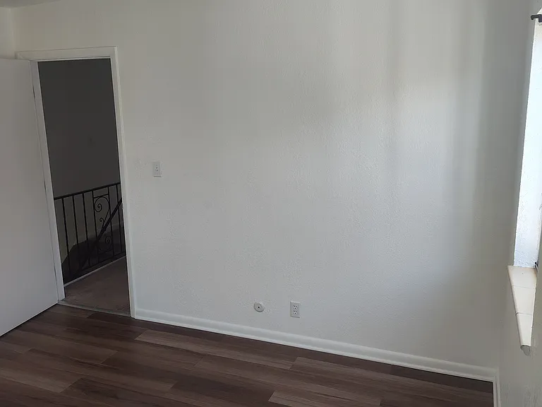 5026 W 8th Ave — Photo 34