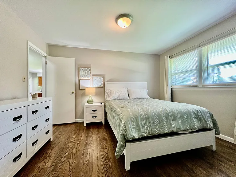 2501 Elmo Pl — Photo 8