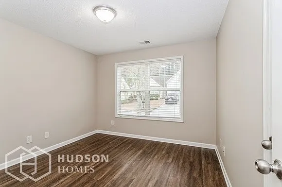 3906 Pine Village Pl — Photo 10