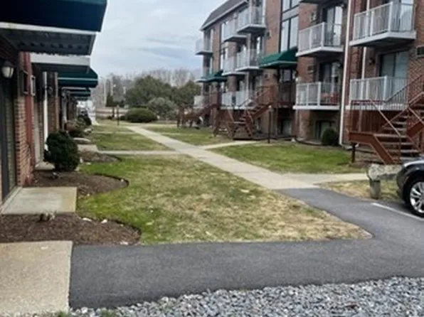 1186 Worcester Rd Unit 611, Framingham, MA 01702