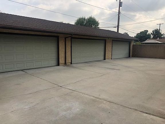 3rd image of 596 N Valencia Pl #3