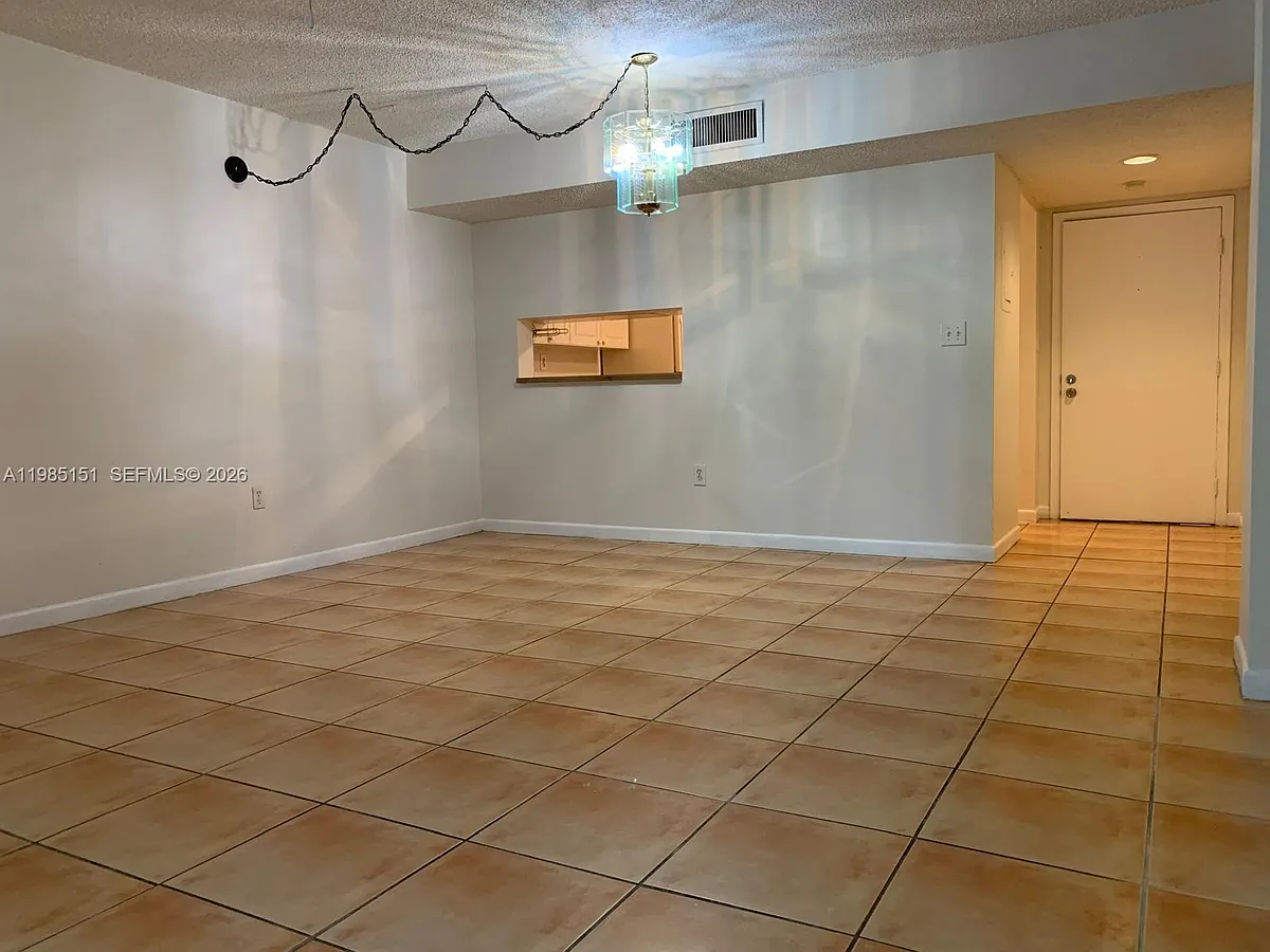 Building Photo - 8600 SW 133rd Avenue Rd #310