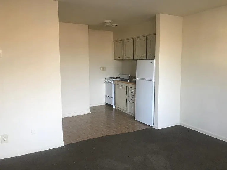 Dorann Manor Apartments — Photo 4