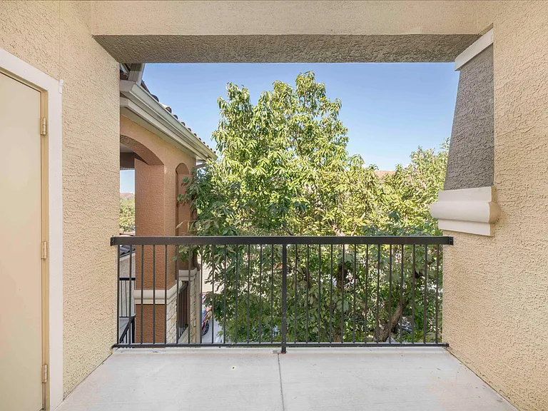 MAA Canyon Pointe — Photo 16