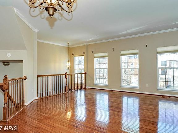 3rd image of 6699 Ordsall St