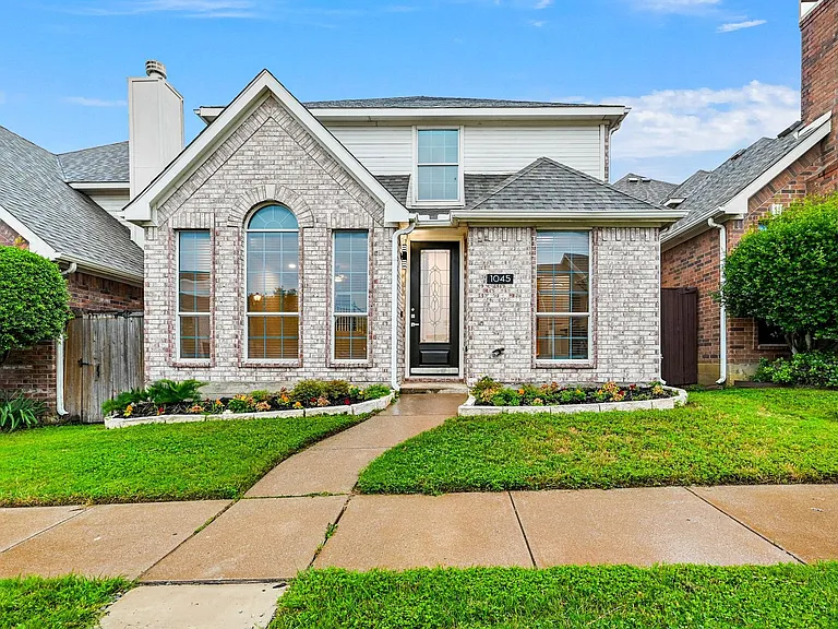 1045 Rodin Ln — Photo 1