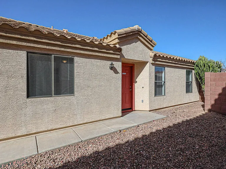 23928 W Desert Bloom St — Photo 7