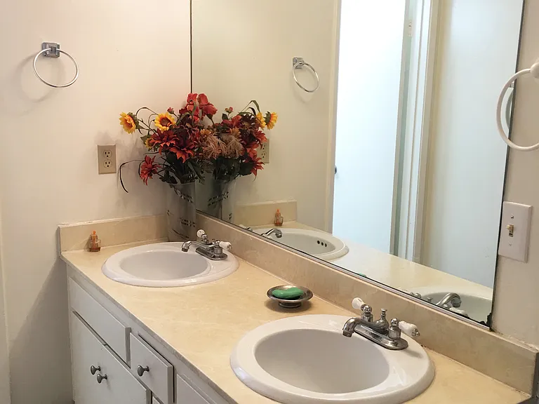 1604 Avenida Del Vis — Photo 17