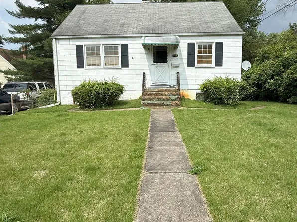 145 S Huron Dr, Oxon Hill, MD 20745