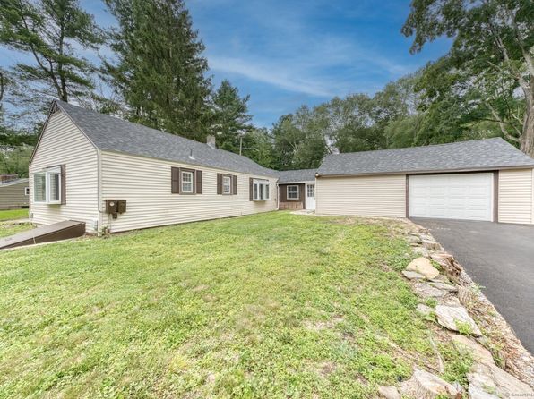 2567 Main St
