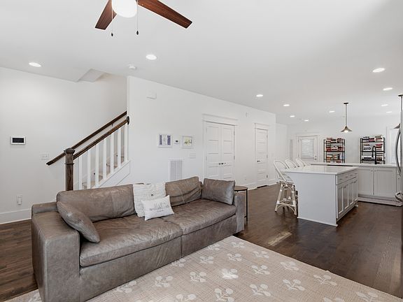 4th image of 1022A Kellow St