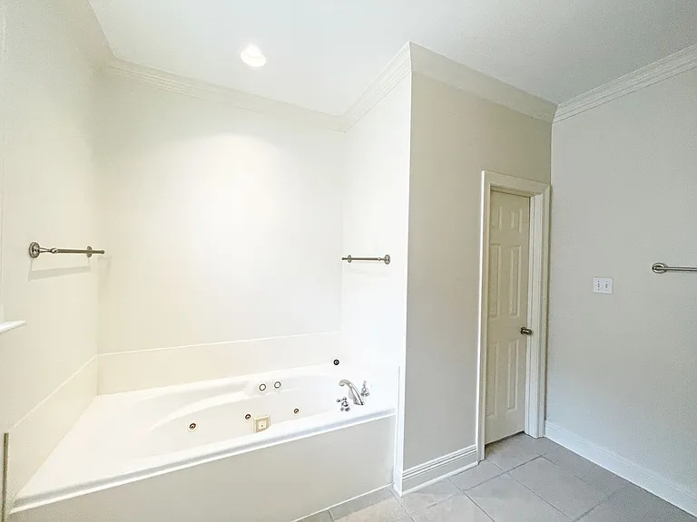 10362 Hillmont Ave — Photo 12