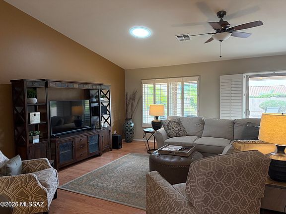 4th image of 61749 E Briarwood Dr
