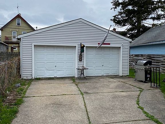 4th image of 4607 Memphis Villas S