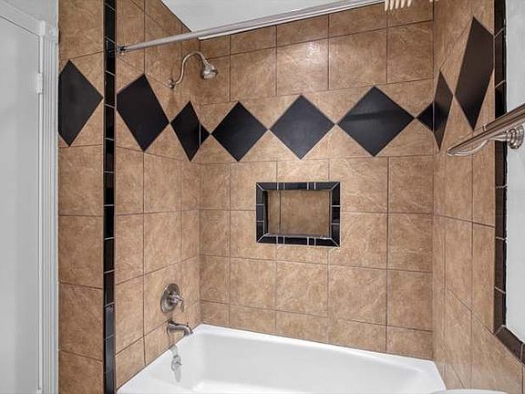 4th image of 8419 Opalwood Ln