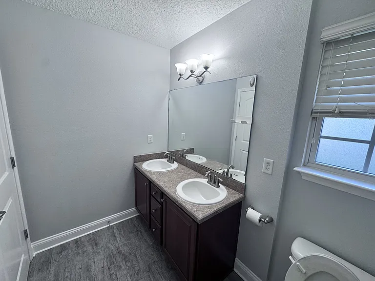 7565 Westland Oaks Dr — Photo 13