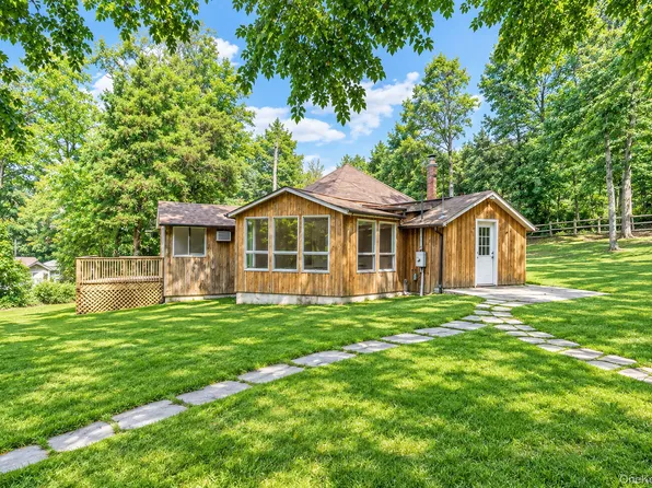 5 Jacobs Lane, Wading River, NY 11792