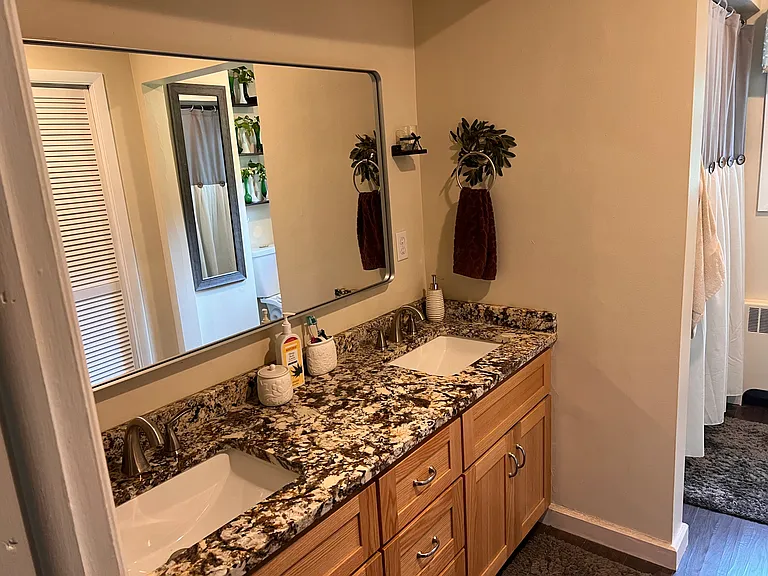 2869 E Pleasant Ave — Photo 8