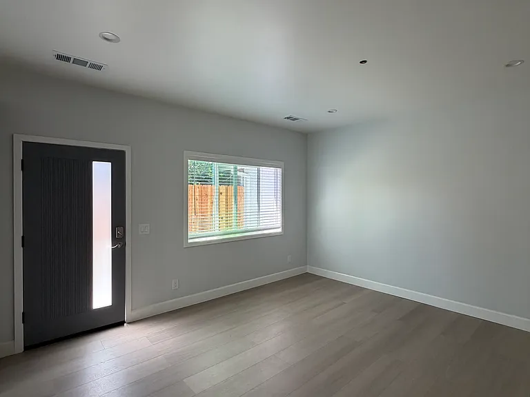 7030 Geyser Ave #7030 — Photo 7