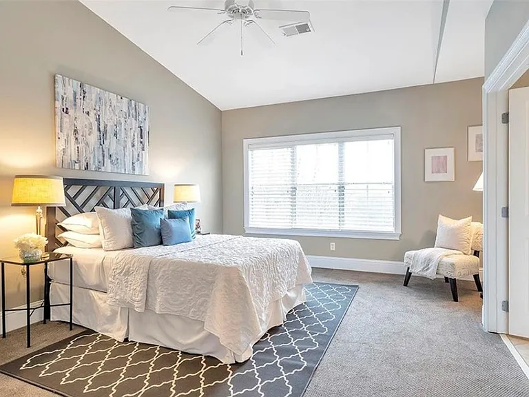 5408 Glenridge Cv NE — Photo 13