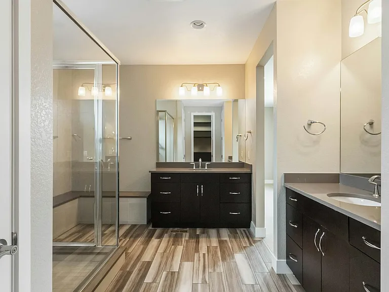 9202 E 53rd Ave — Photo 15