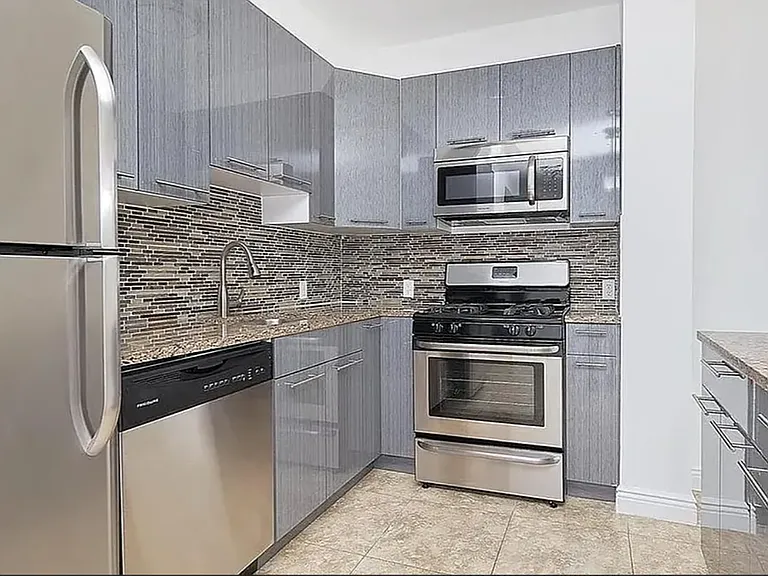 3440 Guider Ave #4 — Photo 1