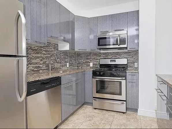 3440 Guider Avenue image 1 of 11