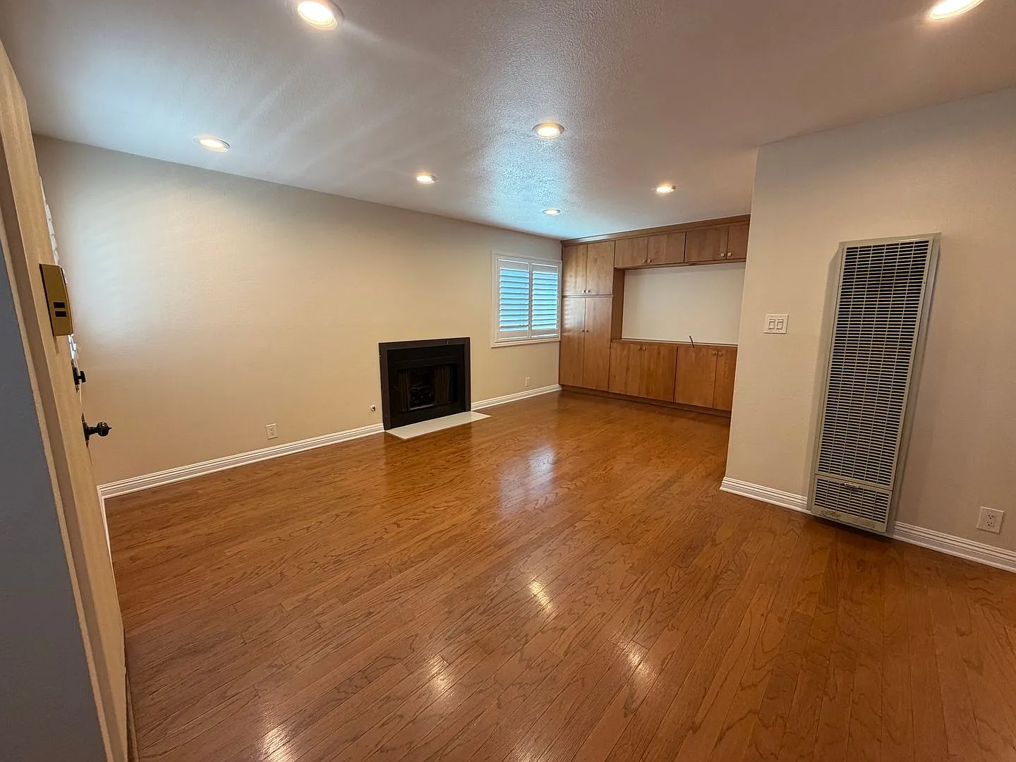 One bedroom condo for rent — Photo 2