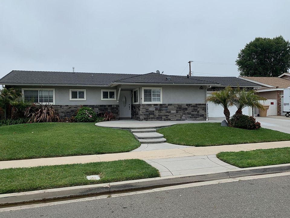 1st image of 290 Cathy Dr