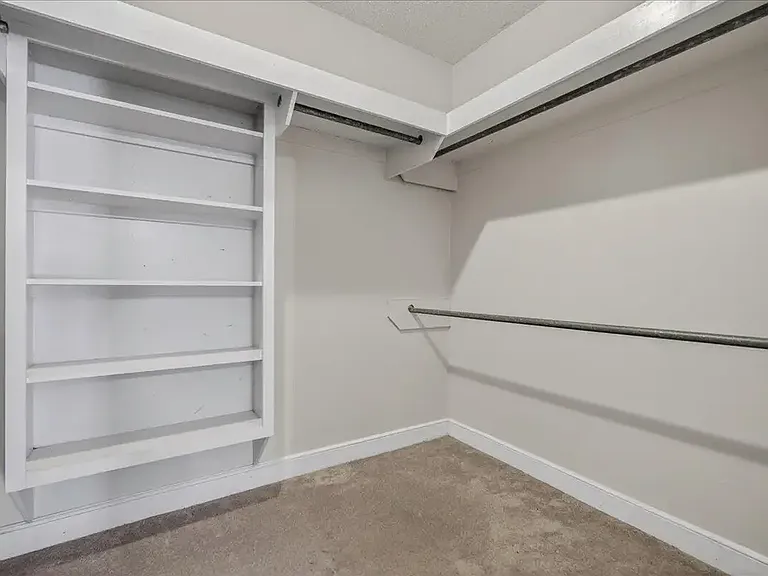 1032 Lynch Rd — Photo 16