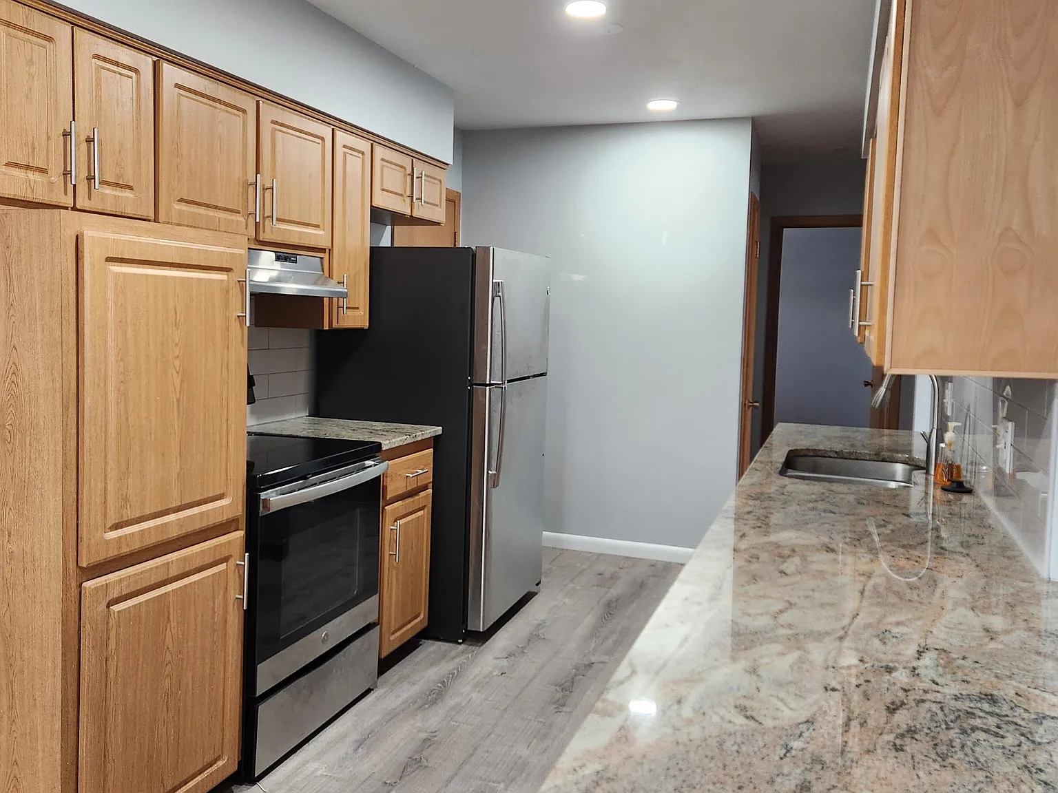3 bed, 2000 sqft, $2,195 — Photo 4