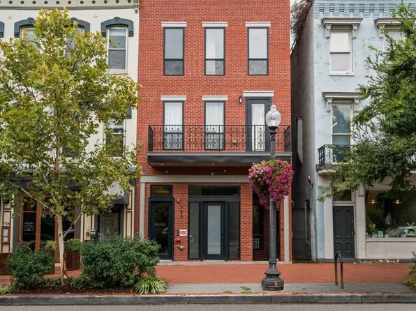 733 8th St SE #1, Washington, DC 20003