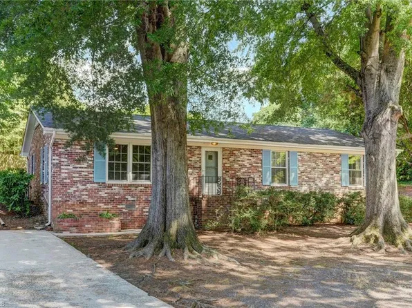 1831 Pennrose Dr, Reidsville, NC 27320