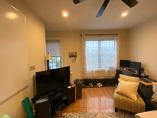 Rented by Think Properties | media 10