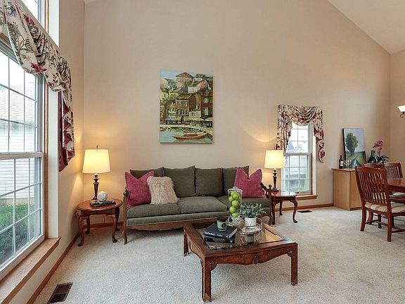 5th image of 2225 Honeywood Ct