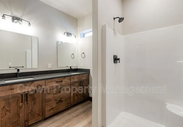 4032 Snowberry Ave — Photo 21