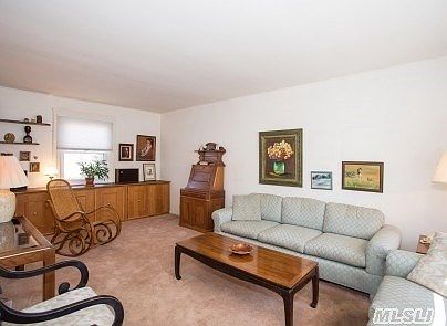 5th image of 21 Hastings Dr